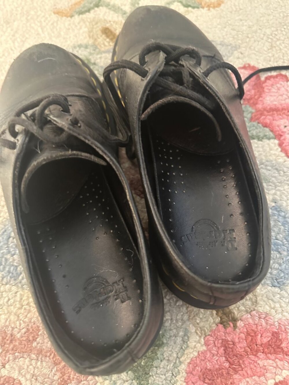 Doc Martens - Picture 2 of 2